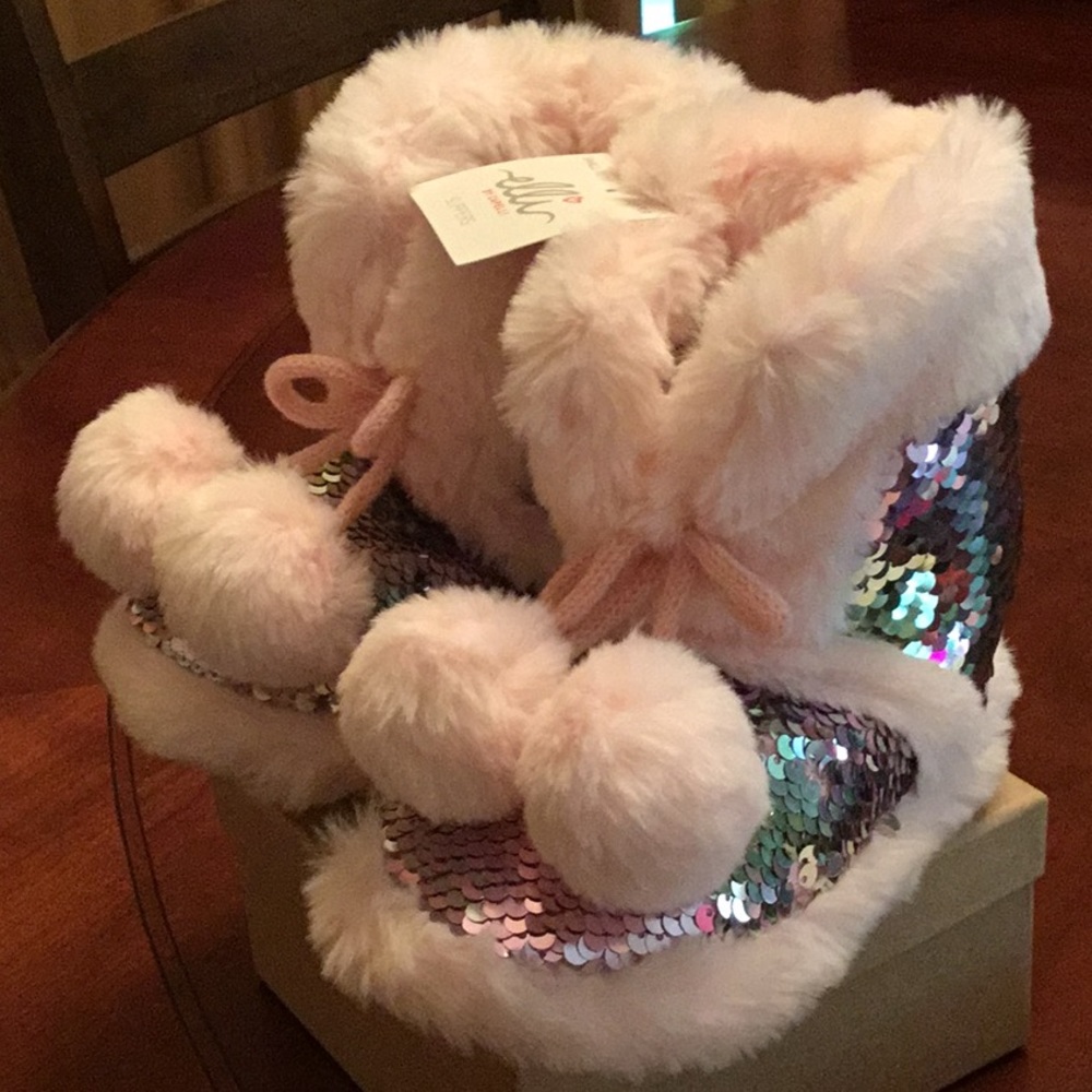 🌸Girl’s Sequin Slipper Boots!🌸